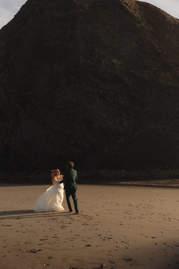 Elopement couple at Amiya's Beach in Brookings, OR