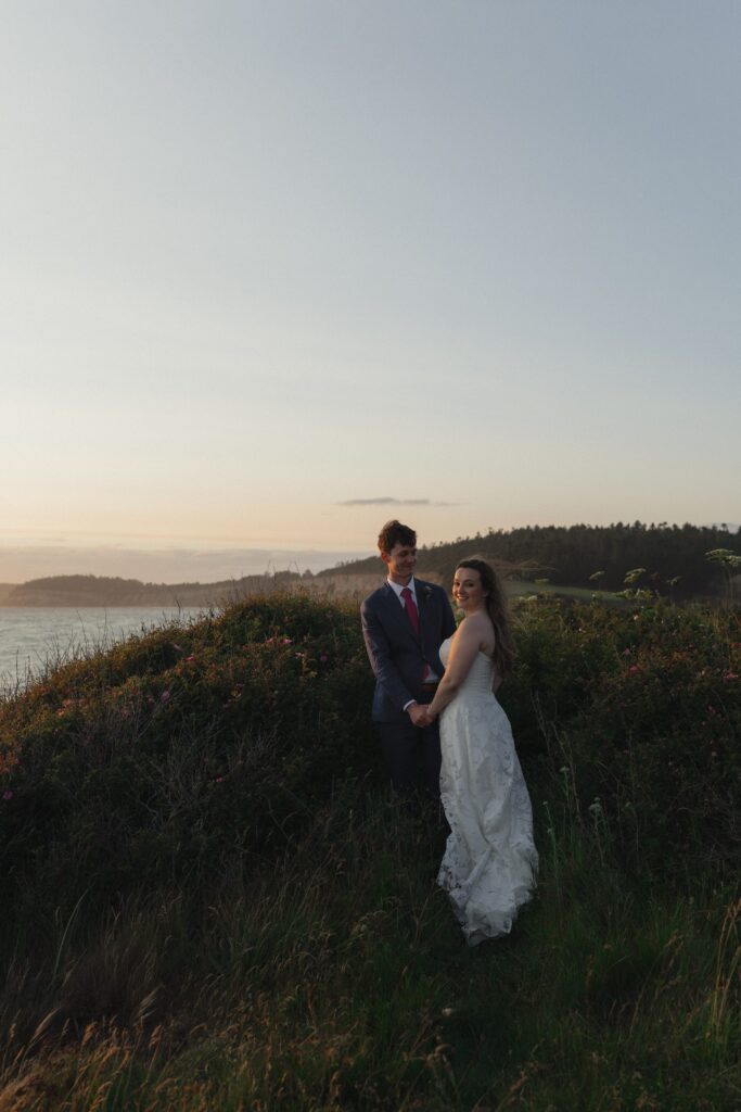 Wedding couple at Fort Casey on Whidbey Island