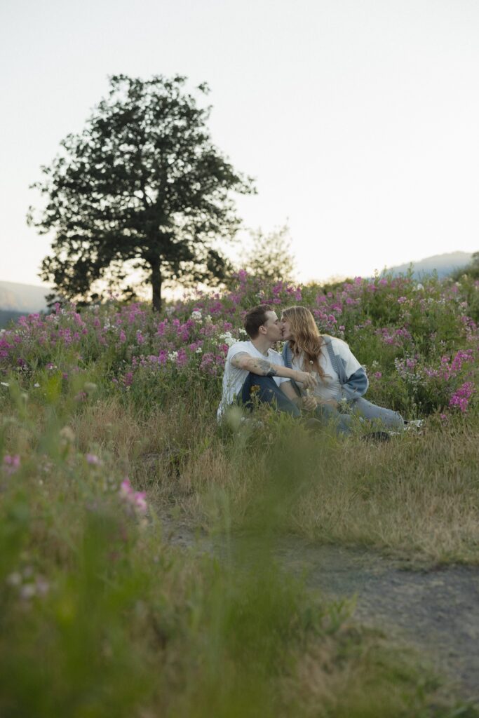 A couple kissing in the Columbia River Gorge