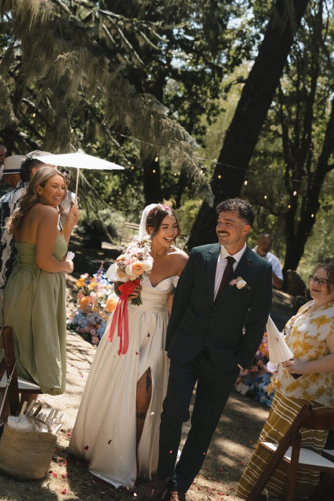 low waste wedding ceremony with 10 guests at Mount Tom House in Harrisburg, Oregon