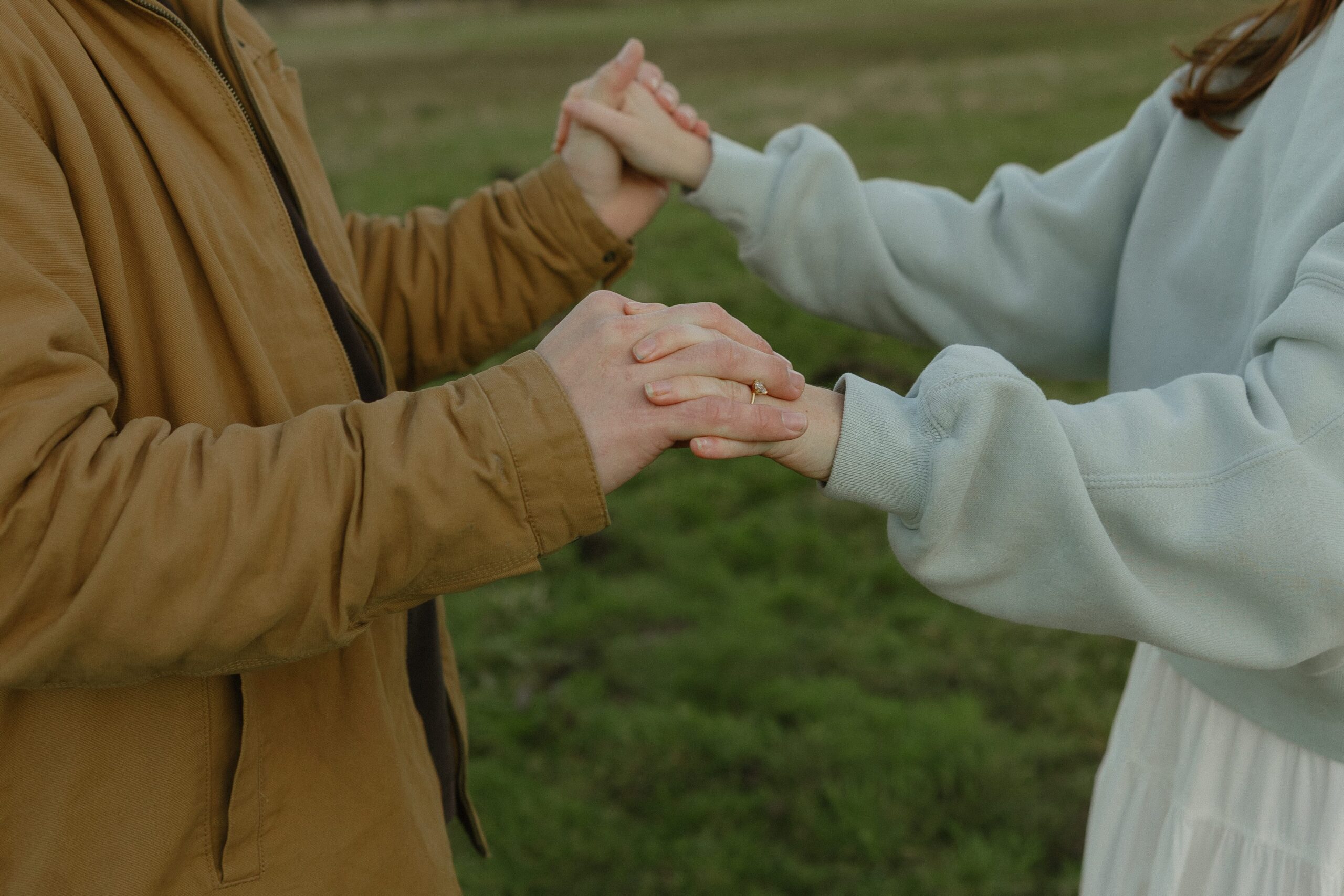 Relaxed engagement photos guided by natural movement at Elk Fields