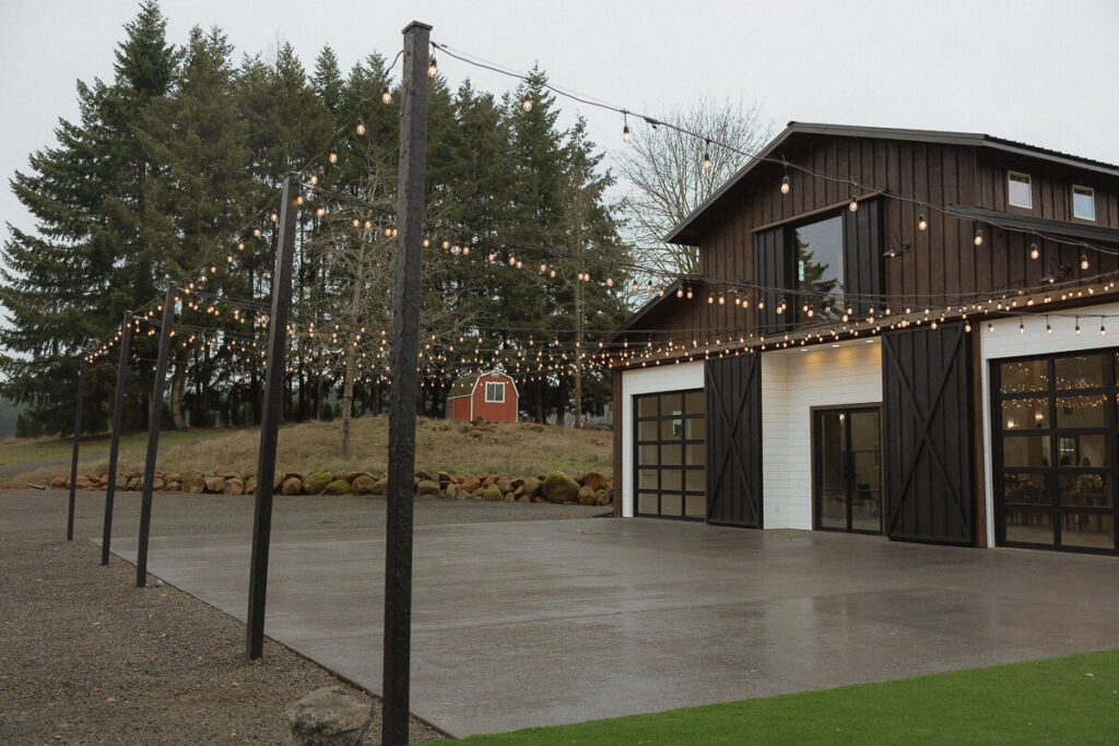 Modern Farmhouse Wedding Venue in Oregon